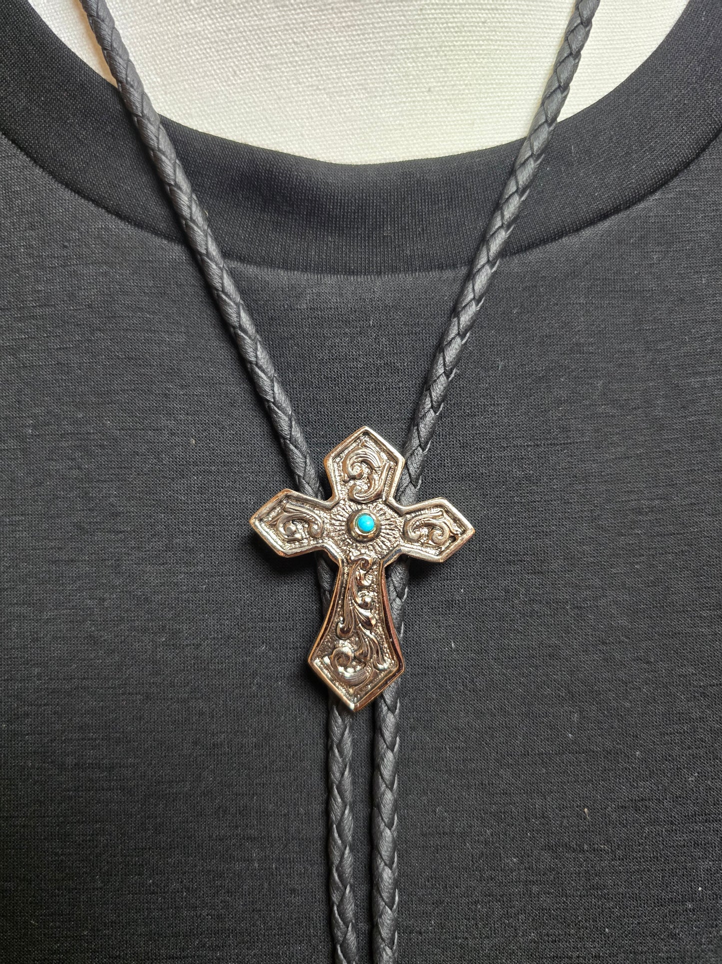 Cross Bolo