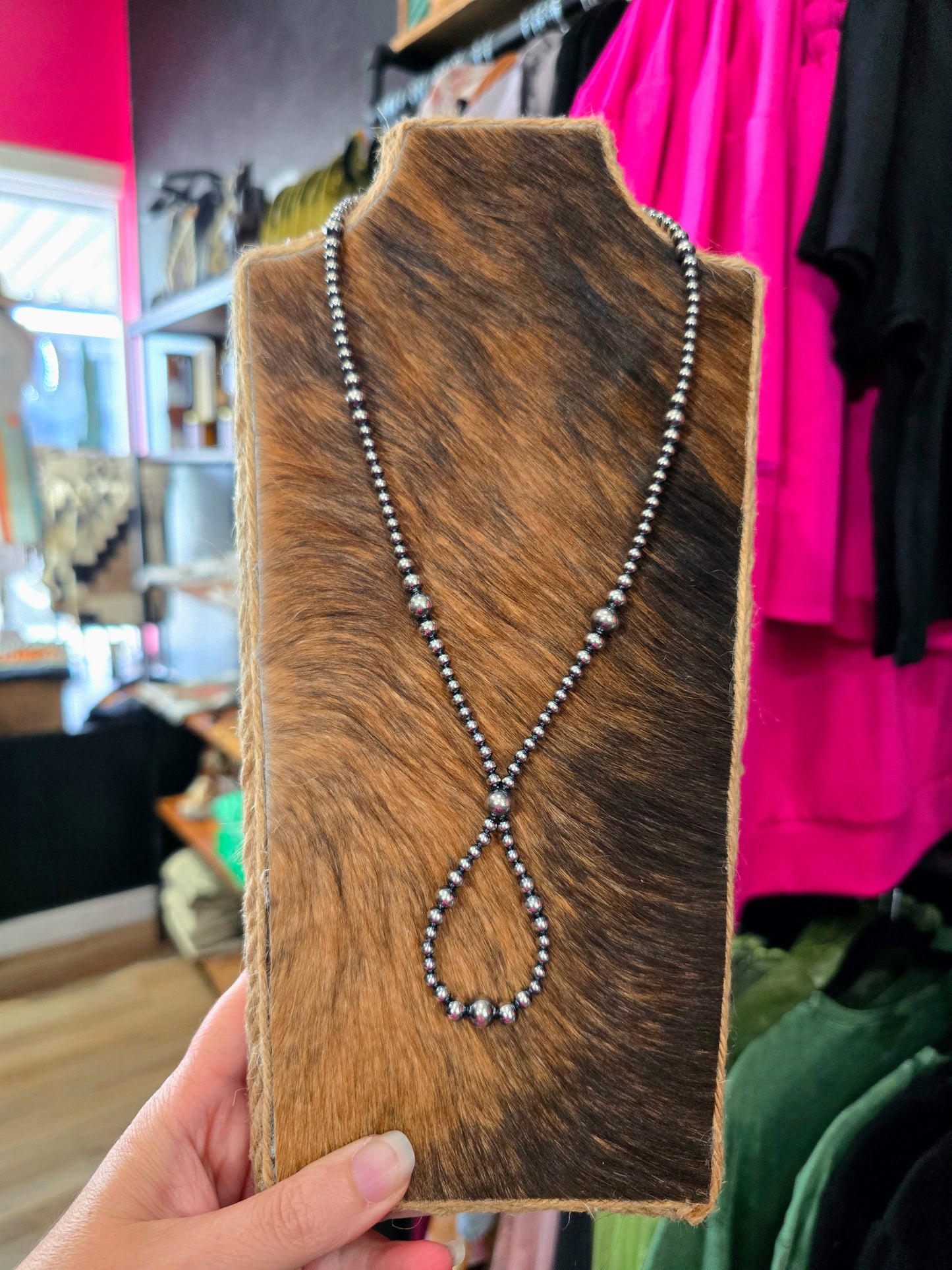 Milano 17" Graduated Pearl Hoop Necklace
