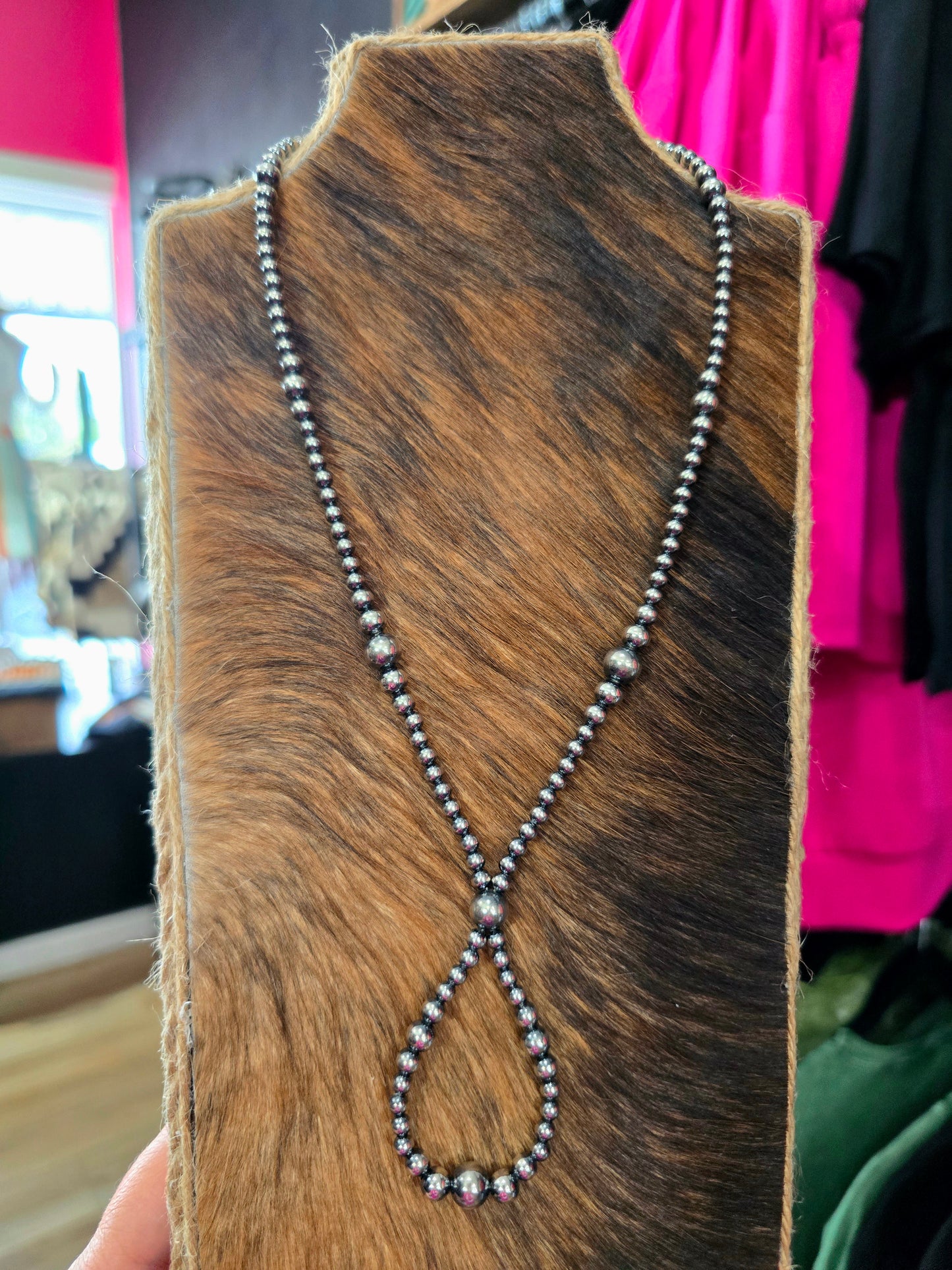 Milano 17" Graduated Pearl Hoop Necklace