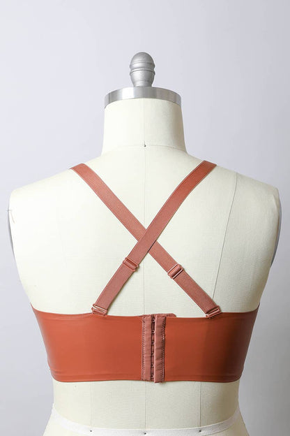 De plus, dites qu'elle n'est pas une fausse bralette [Cognac]