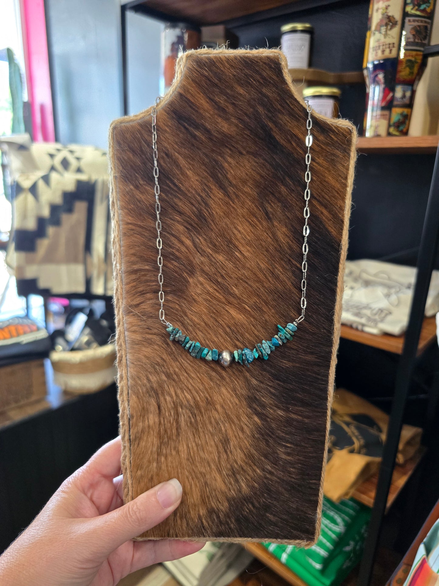 Chipped Turquoise Necklace [blue]