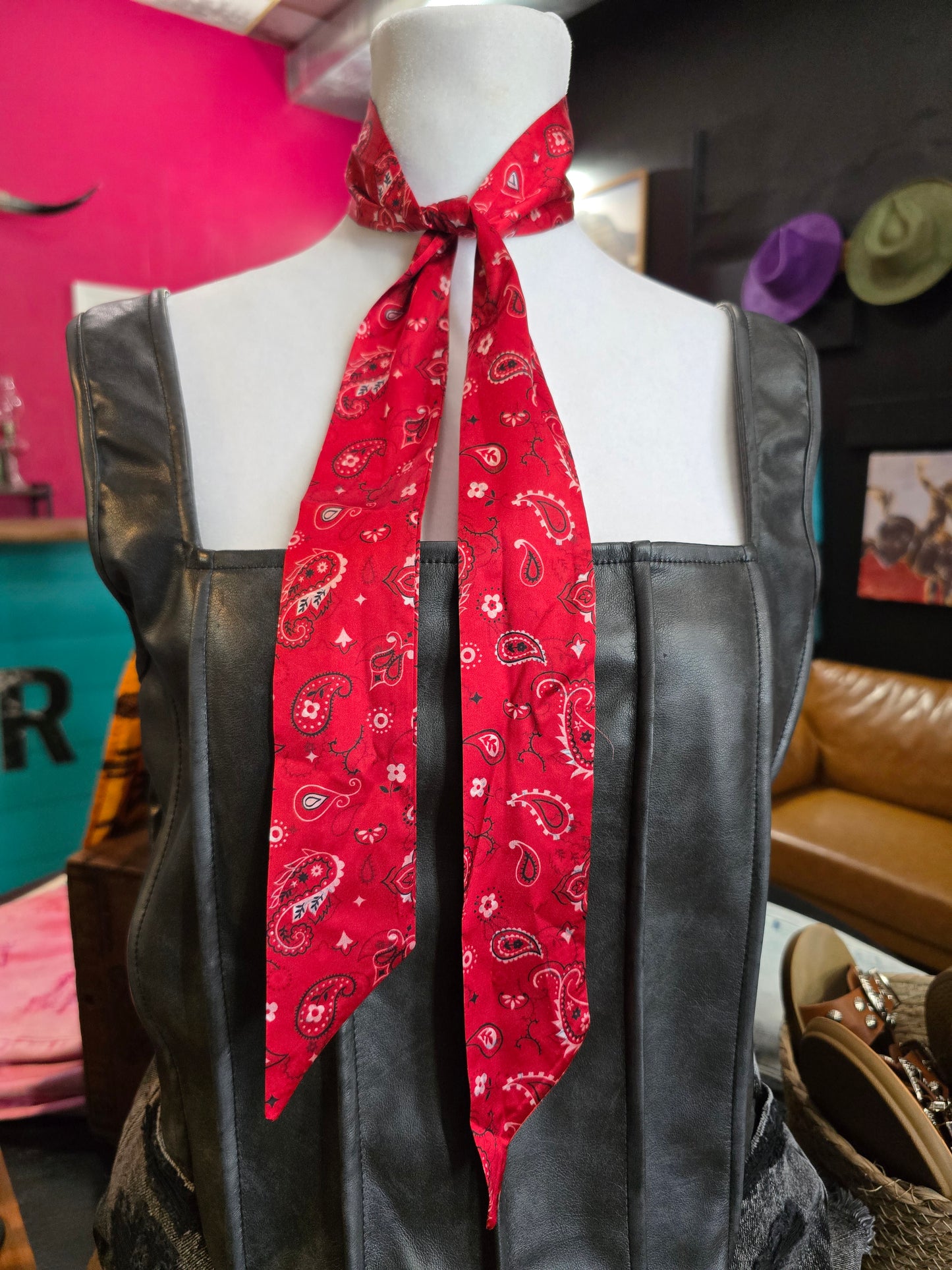 Bandana Babe Latigo [red]