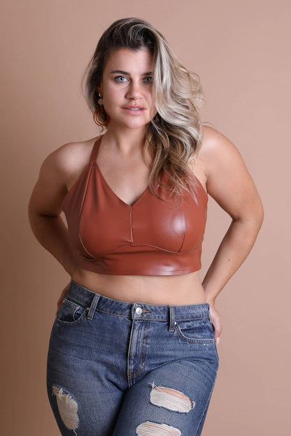 De plus, dites qu'elle n'est pas une fausse bralette [Cognac]